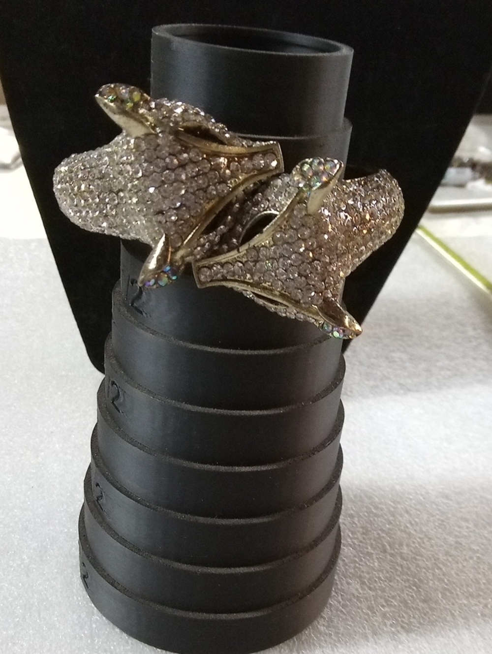 Vintage Double Fox Head Clamper Bracelet #A497